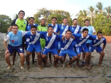 SELECCIÓN DE FUTBOL PLAYA DE GUATEMALA ANTE EQUIPO DE BARRA DE SANTIAGO FP. EL SALVADOR