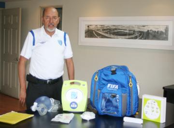 FIFA ENVIA EQUIPAMIENTO MEDICO CON DESFIBRILADOR A LA FEDEFUT