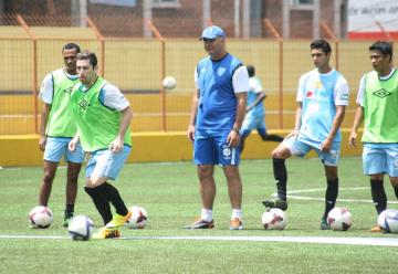 SELECCIÓN MAYOR CONTINUA CON LOS ENTRENAMIENTOS