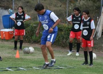 PRE SELECCIÓN SUB 20 FEMENINA CONVOCATORIA OCTAVO MICROCICLO DEL 18 Y 19 DE JUNIO DE 2013