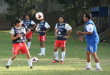 SELECCIÓN MAYOR FEMENINA / CONVOCATORIA DEL 10 AL 12 DE FEBRERO 2014