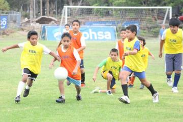 FEDEFUT INVITA A JOVENES NACIDOS EN EL AÑO 2001 AL 2006 PARA FORMAR PARTE DE LAS  ESCUELA DE FORMACION