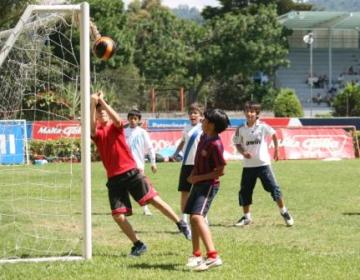 INICIO CURSO DE ESCUELA DE VACACIONES FEDEFUT 2012